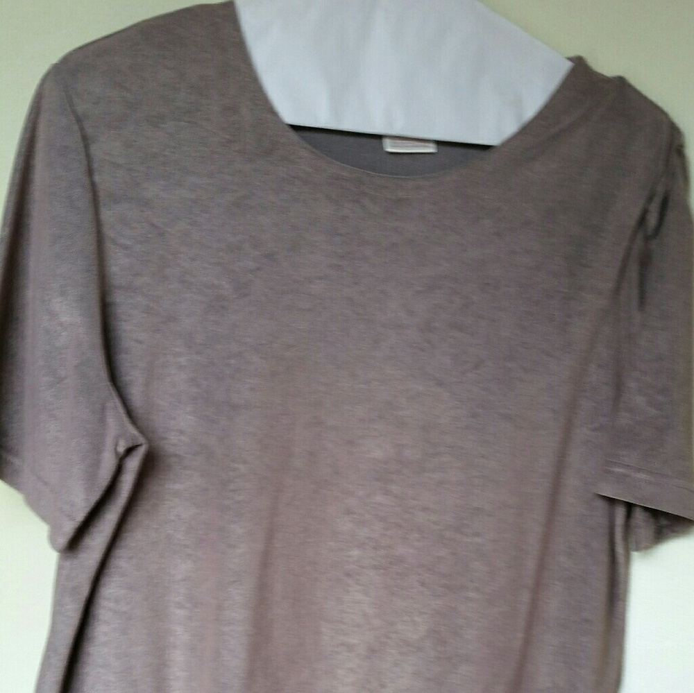 Pullover top in taupe